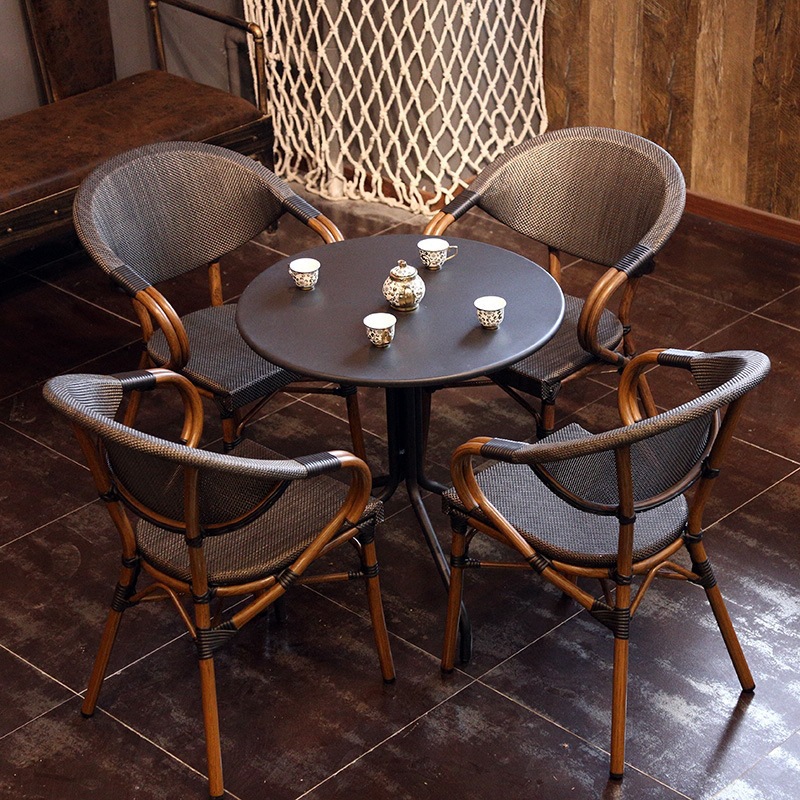 Outdoor Furniture Balcony - طقم طاولة وكراسي خارجية حديثة مخصصة